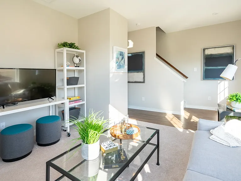 2130 Blossom Trail Ave — Photo 12