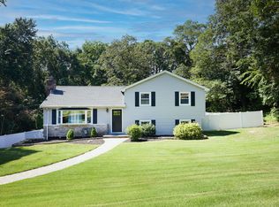 12 Sunnycrest Rd, Trumbull, CT 06611