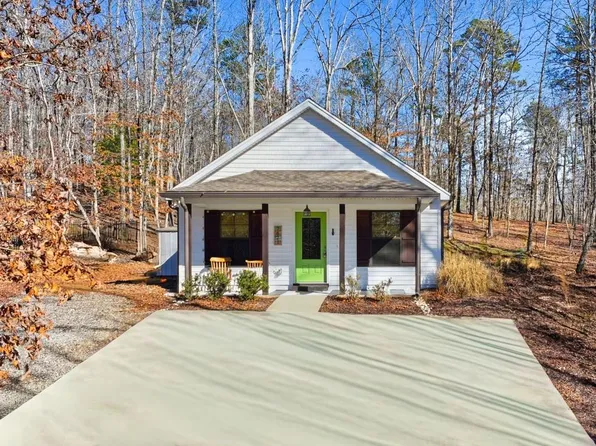 7621 Maple Pl, Murrayville, GA 30564