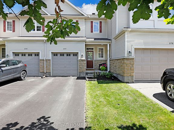 3rd image of 577 Ashbourne Cres