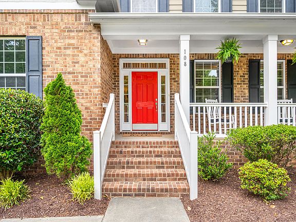 3rd image of 108 Alderberry Ct