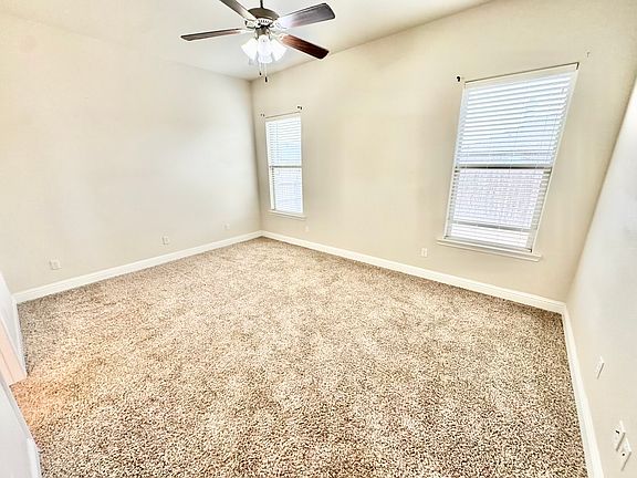 4th image of 13801 Avenue W