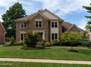 818 Foxgate Rd, Louisville, KY 40223
