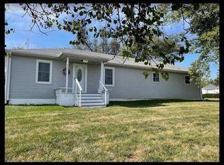 802 W Bourke St, Macon, MO 63552