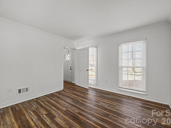 5th image of 8215 Schooner Ln