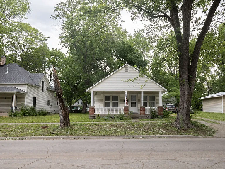 304 W Fort Scott St — Photo 1
