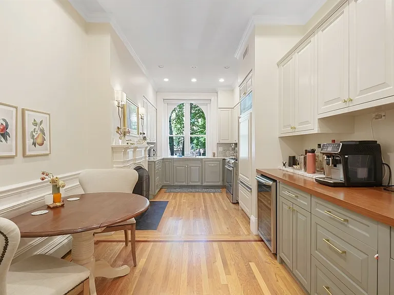 28 Marlborough St #1 — Photo 7