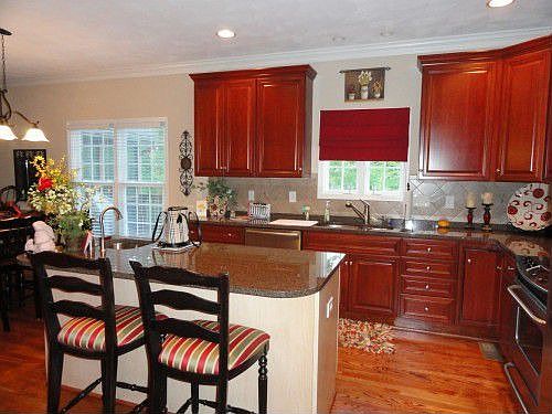 4th image of 215 Bentwood Ct