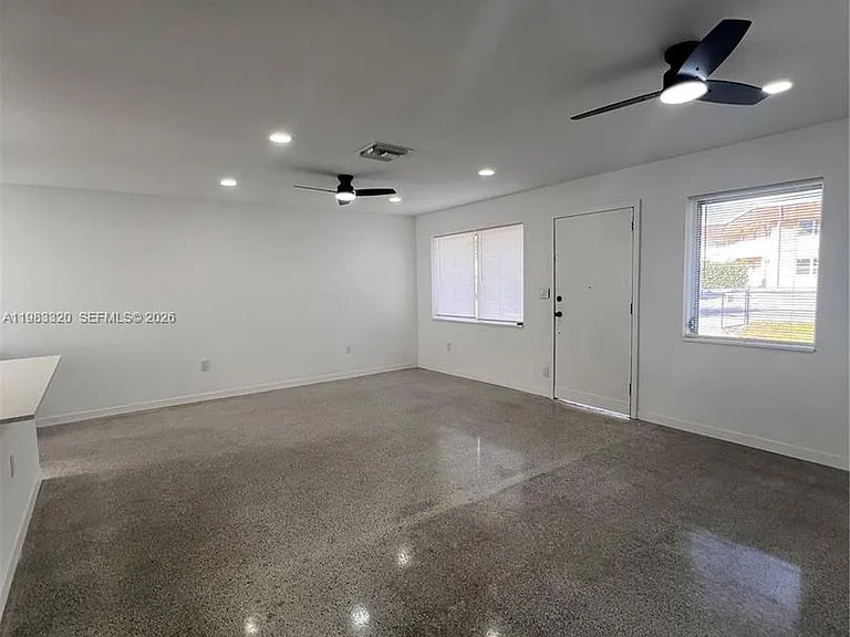3820 SW 16th St #0 — Photo 3