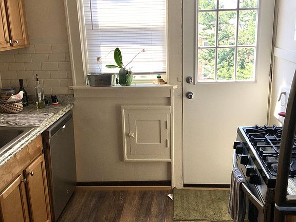 2nd image of 1174 Kenmore Ave #9