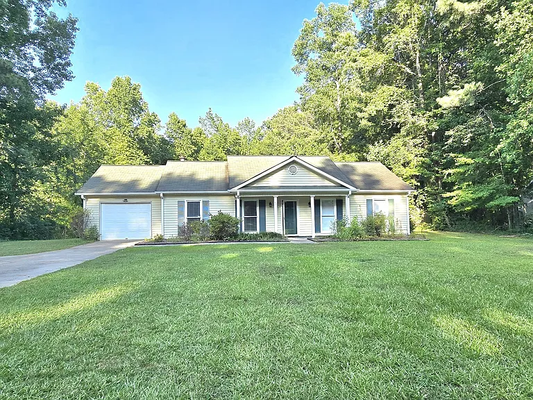 70 Covey Trl — Photo 1