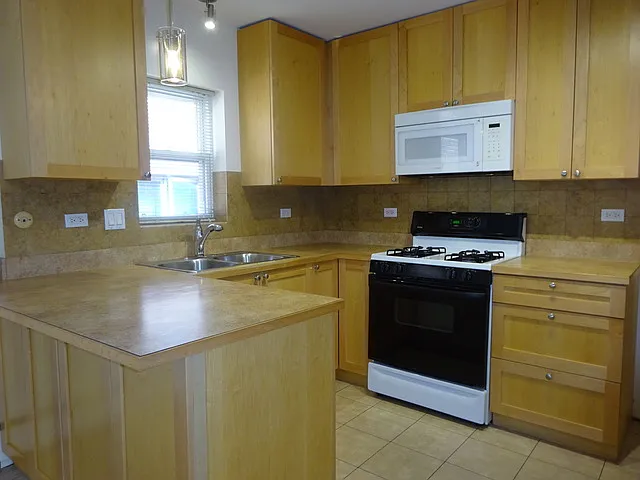 2 bed, $1,775 — Photo 3