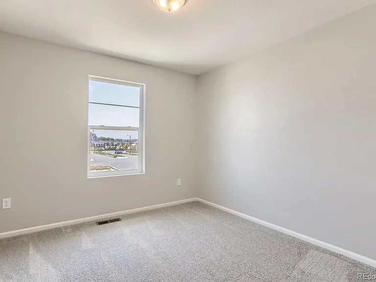 6302 N Fulton St — Photo 20