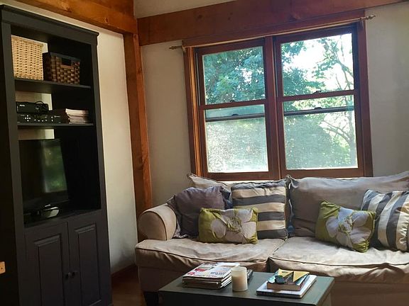 Main Floor - Living Room Area