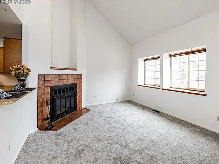 3924 Berkley Ct — Photo 4