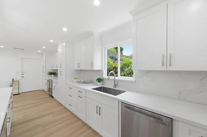 399 Castro Ct — Photo 9