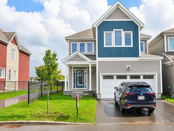 2nd image of 119 Hackamore Cres