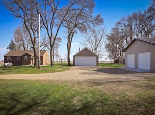 83354 140th St, Glenville, MN 56036