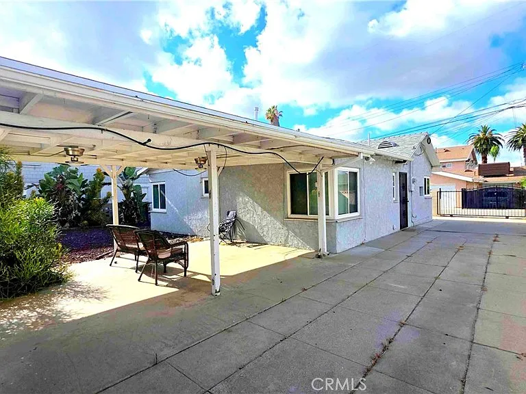 445 1/2 E Puente St — Photo 13