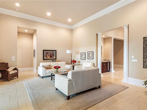 5th image of 2325 Residence Cir Unit 201