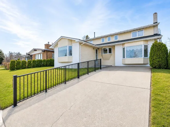 11539 40th Ave NW, Edmonton, AB T6J 0R7