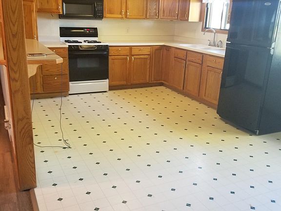 2nd image of 709 E 12th St