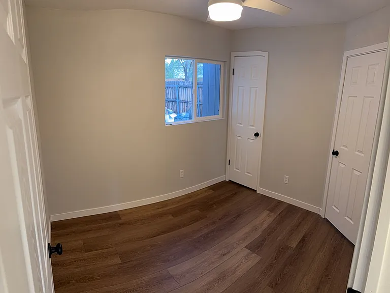 1435 Willow Lake Rd — Photo 7