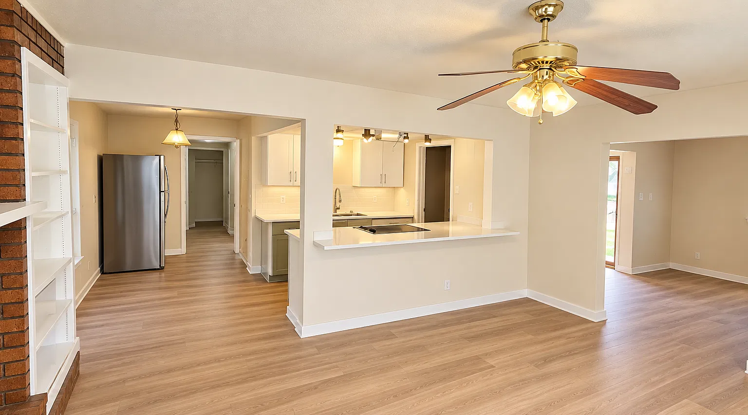 8449 Freeport Dr — Photo 4
