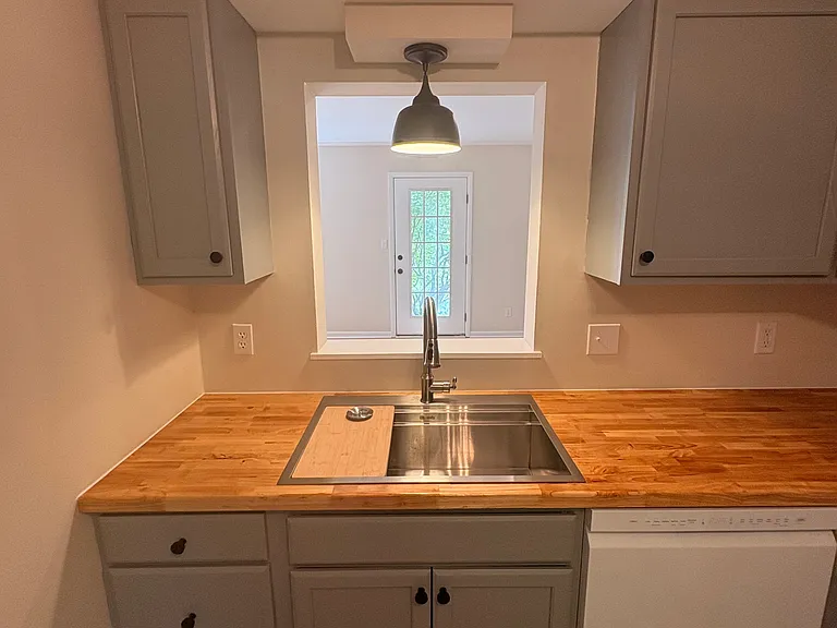 738 Merion Grn — Photo 6