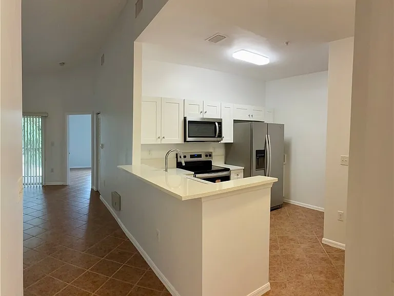 15401 Bellamar Cir #621 — Photo 14