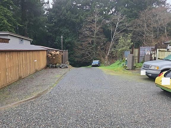 4th image of 4092 Excelsior Rd