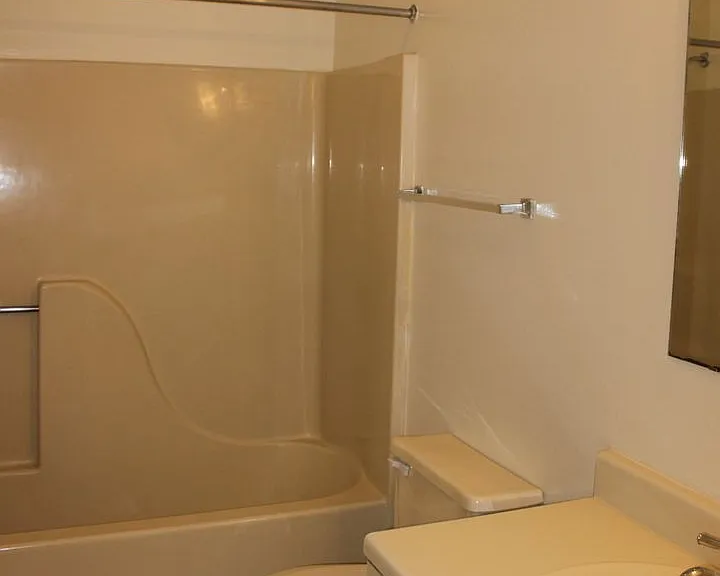 862 Patrick Henry Dr — Photo 11