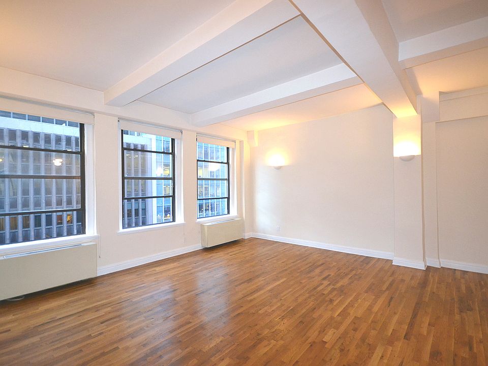 1st image of 20 E 42nd St #5G