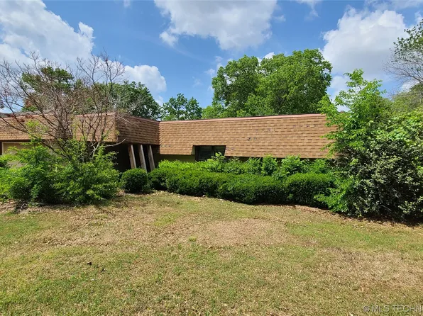 5829 E 64th St, Tulsa, OK 74136