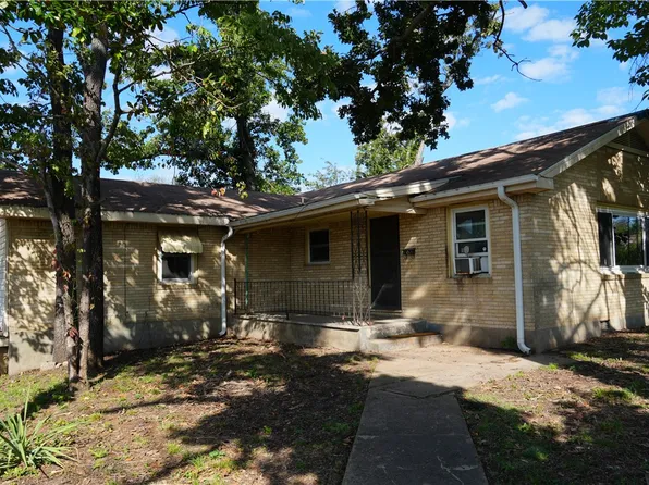 902 N 9th St, Rogers, AR 72756