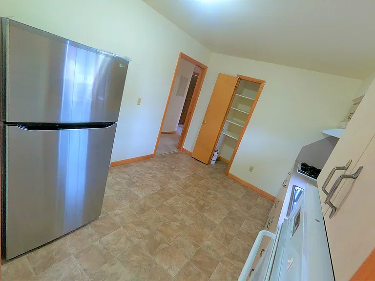 404 Jackson Ave #2 — Photo 8