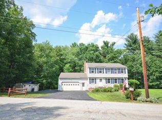 3 Carriage Ln, Sandown, NH 03873