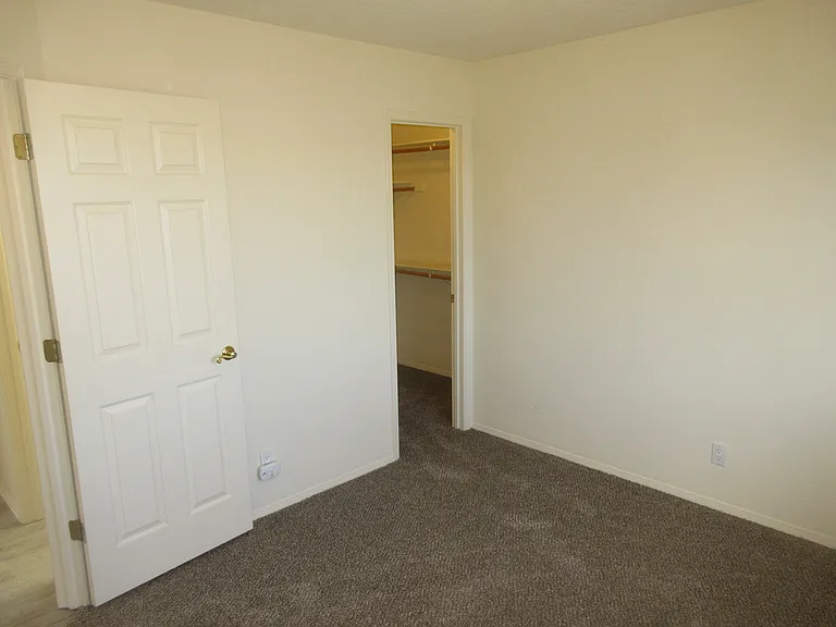 Guest Bedroom #1