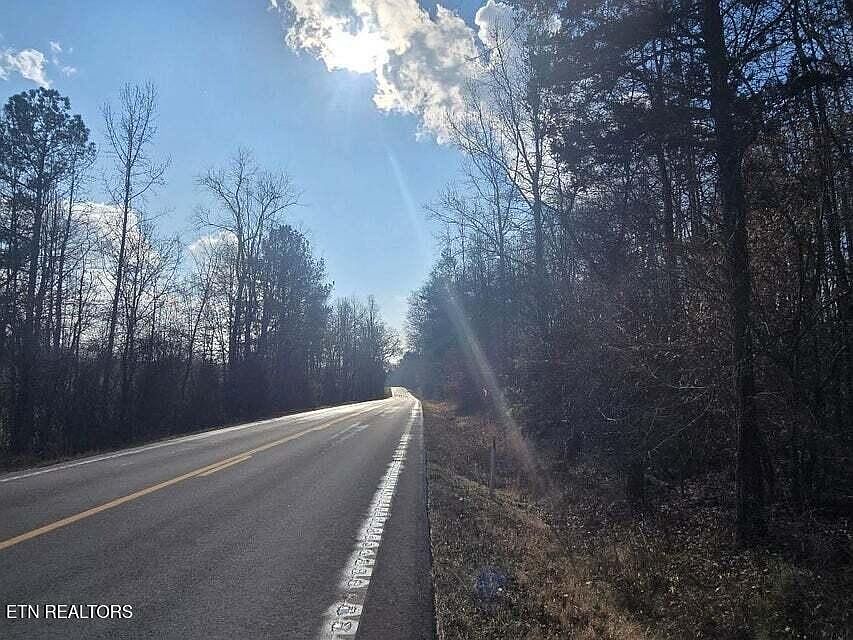 2nd image of 16 River Rd