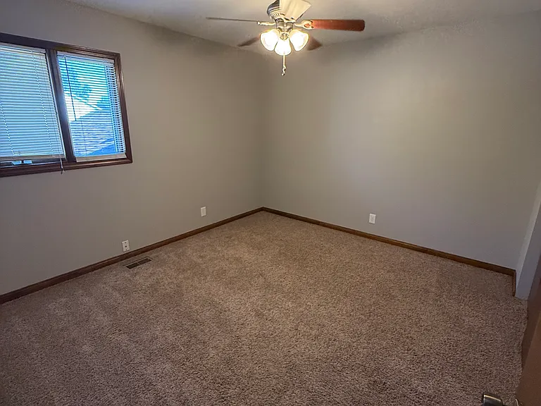 1225 Chancellor Dr — Photo 11