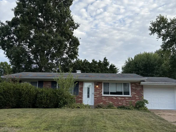 448 Terryville Dr #1, Saint Louis, MO 63125