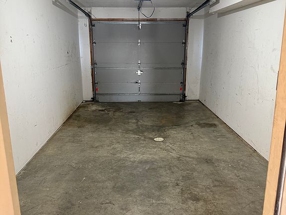 5th image of 8919 NE 73rd Ct