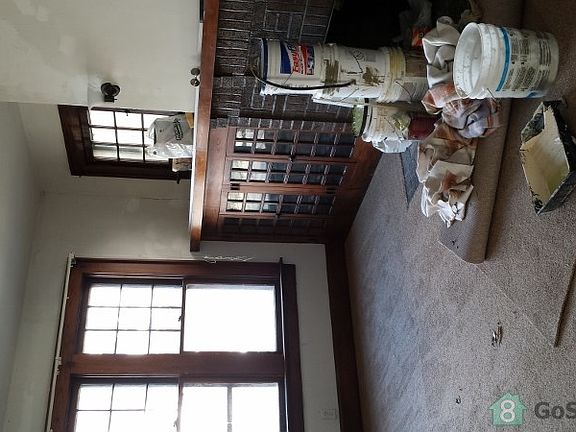 2nd image of 721 E Blackford Ave