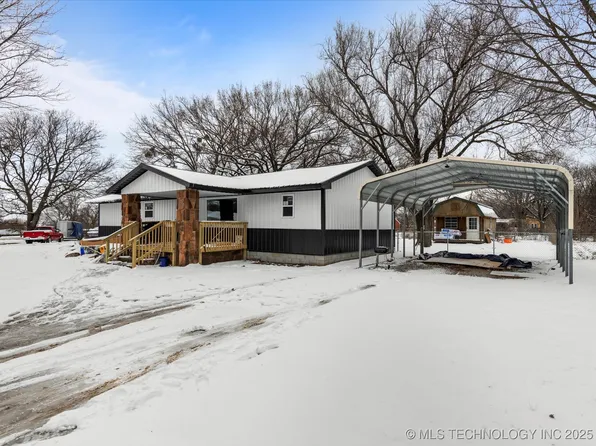 211 N Chestnut St, Copan, OK 74022