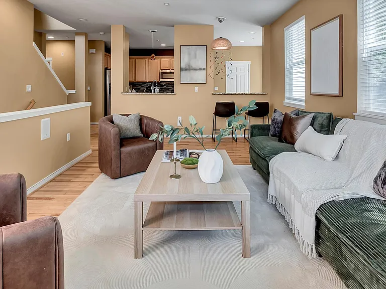 1601 NE Katsura St #501 — Photo 17