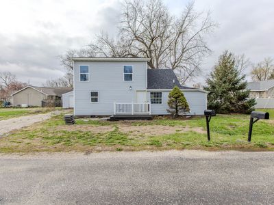 305 Chestnut St, Hudson, IL, 61748