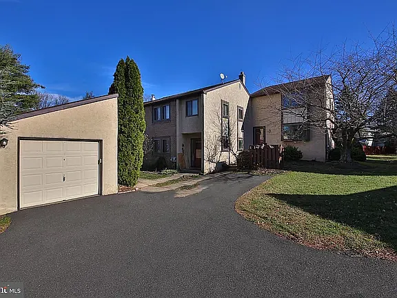 2 bed, 1648 sqft, $2,850 — Photo 2