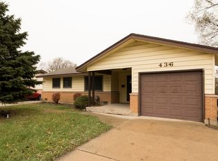 436 Landmeier Rd, Elk Grove Village, IL 60007