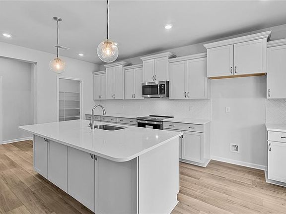 7th image of this home