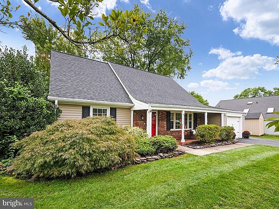 3rd image of 4221 Penner Ln